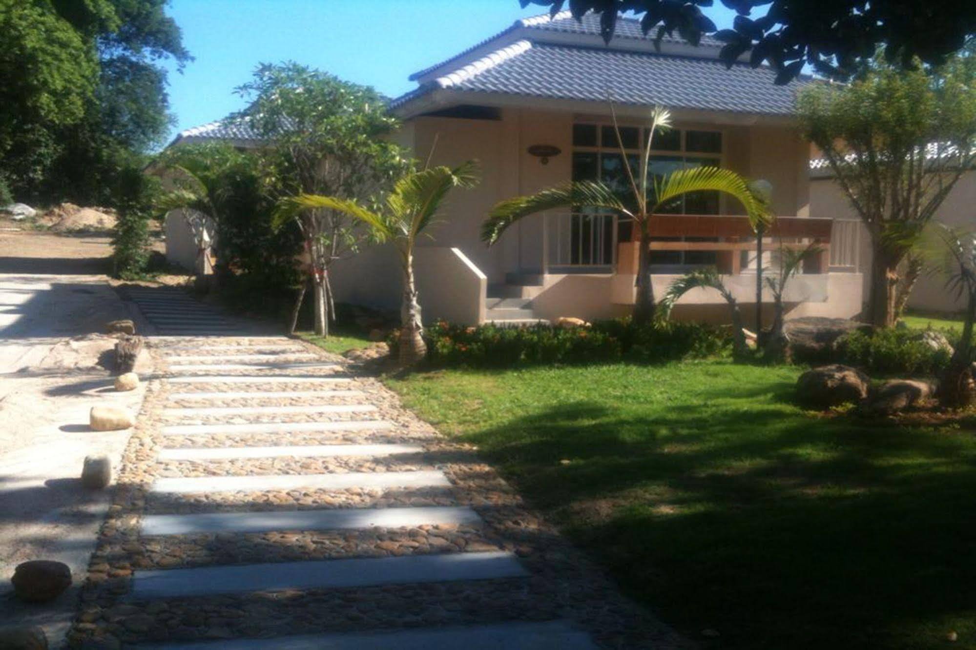 Maharaj Grand Hotel Nakhon Szi Thammarat Kültér fotó